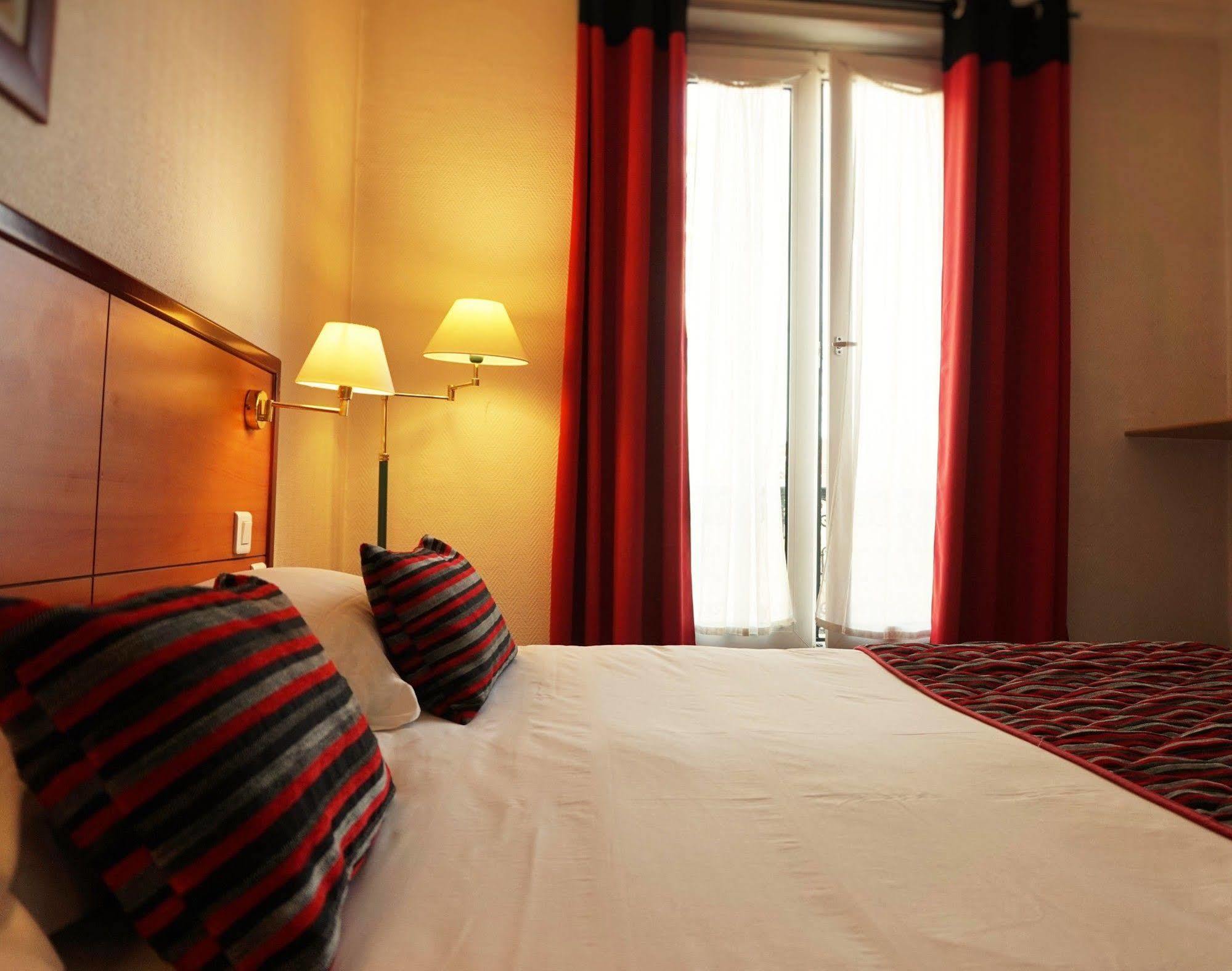 Coypel By Magna Arbor Hotel Parigi